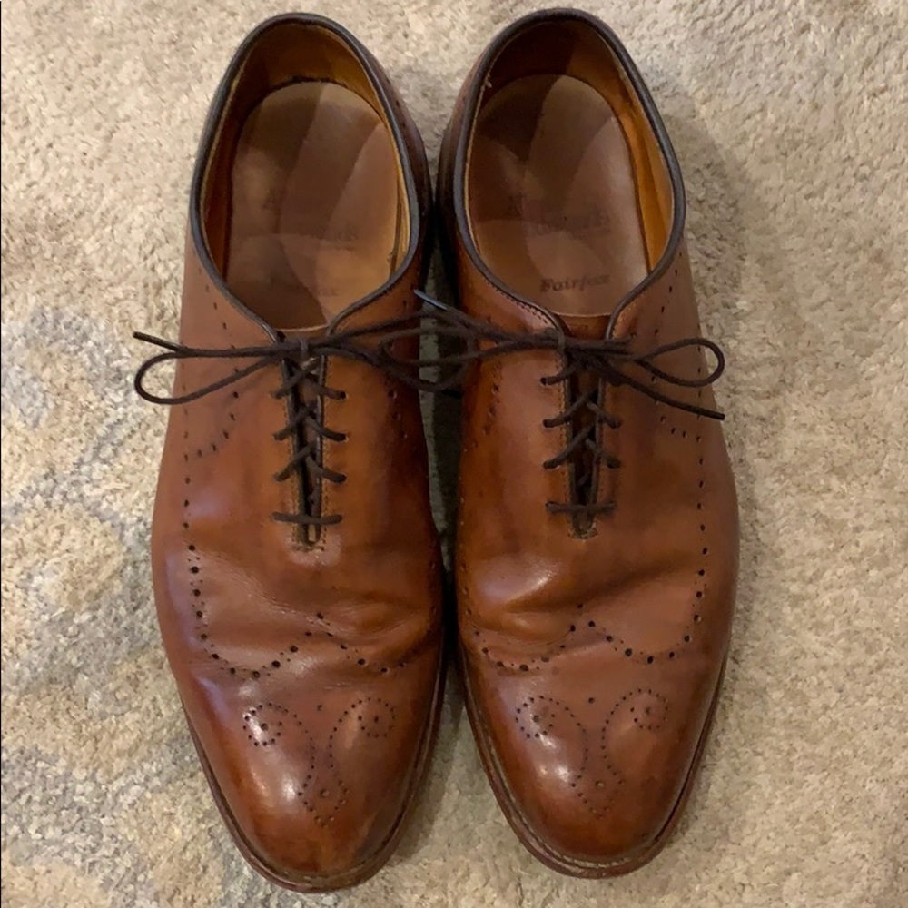Allen Edmonds size 10.5  -color-walnut leather